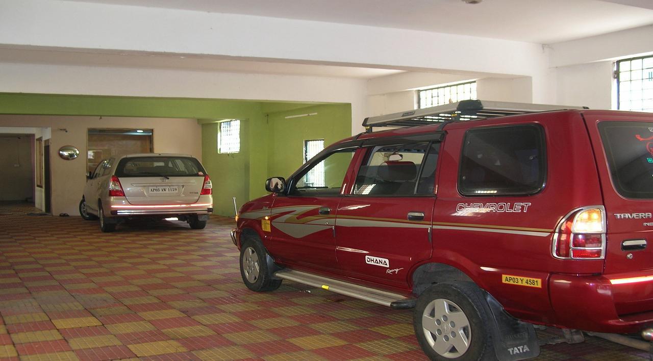 Hotel Ssb Residency Tirupati Esterno foto