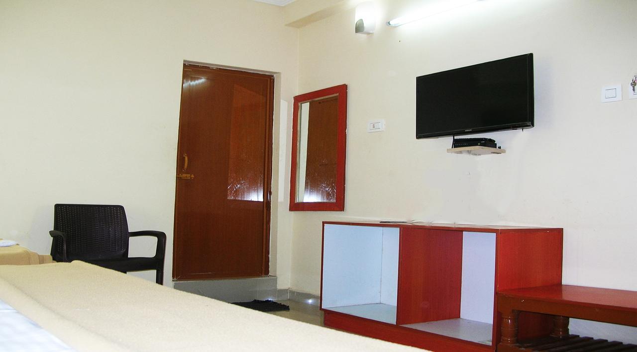 Hotel Ssb Residency Tirupati Esterno foto