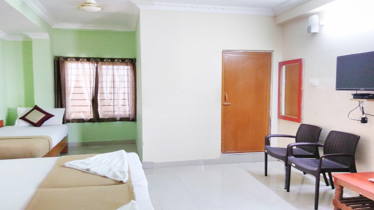 Hotel Ssb Residency Tirupati Esterno foto