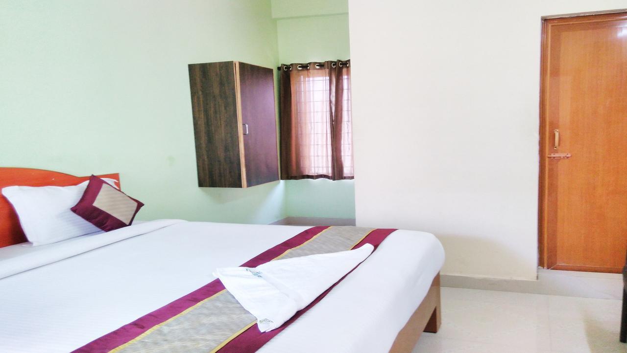Hotel Ssb Residency Tirupati Esterno foto