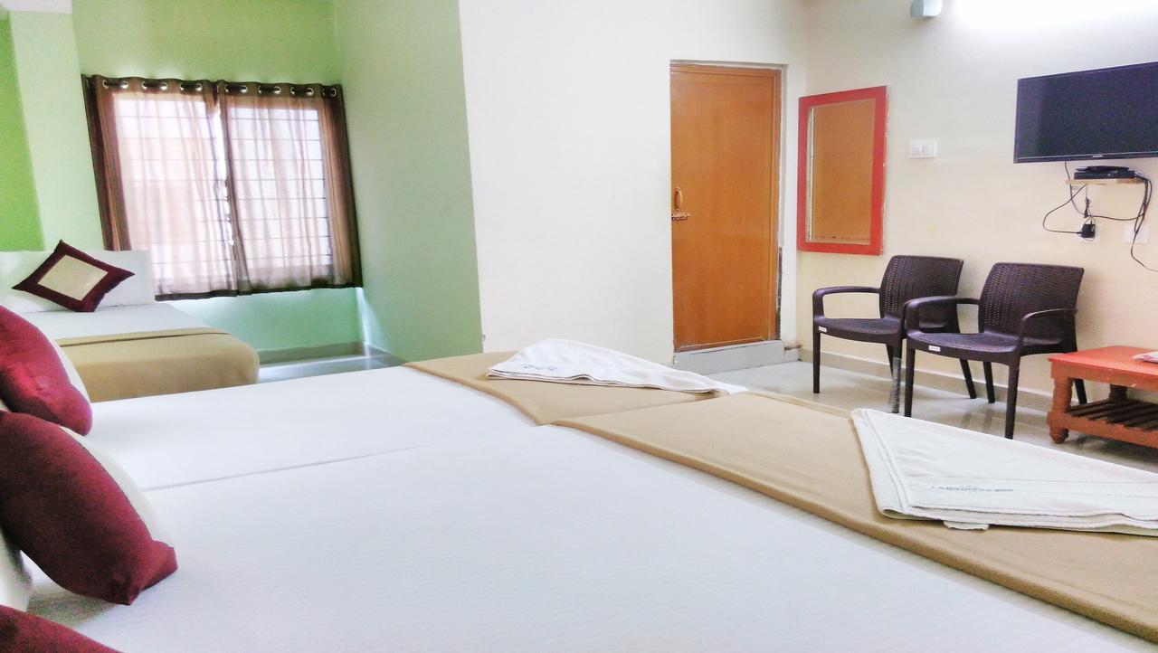 Hotel Ssb Residency Tirupati Esterno foto